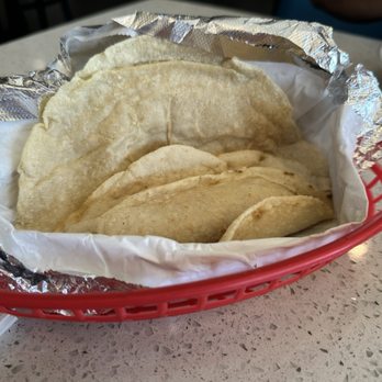 La Fonda - Freshly made corn tortillas - Mexican Near Me - Delano, California La Fonda - Freshly made corn tortillas - Mexican Near Me - Delano, California