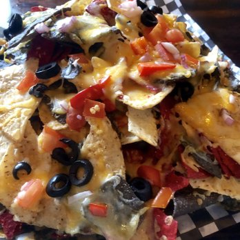 Howe Sound Inn & Brewing Co. - Nachos! - Brewpubs Near Me - Squamish, British Columbia
