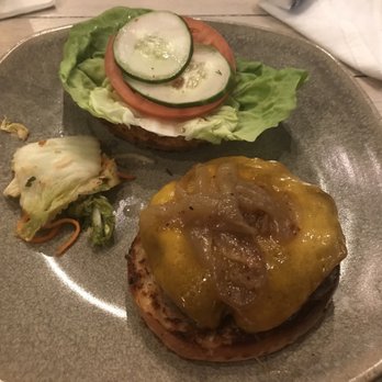 Moku Kitchen - Cocktail Bars Near Me - Honolulu, Hawaii