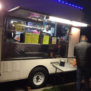Antojitos Hector: Taco Stand - Parking is bad, you can park in the red zone but you have to be on the look out for cops lol - Food Trucks Near Me - Tustin, California