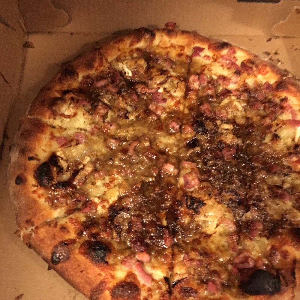 Moto Pizza - Pizza Near Me - Sandwich, Massachusetts