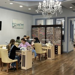 Broadway Nail Bar