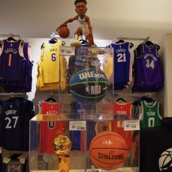 2Bros Sports Collectibles - After the Bucks won the NBA Championship in 2021, we got some replica trophies and basketballs signed by Giannis. Come check them out!