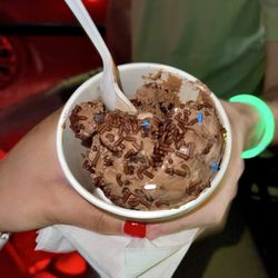 Ocracoke Fudge & Ice Cream Shop - Dark Chocolate Nor'easter (loaded with chocolate chips and chocolate sprinkles)