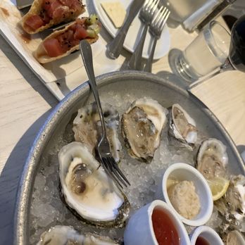 The Hard Shell Bellgrade - Chesapeake oysters and tuna tacos - Seafood Near Me - Midlothian, Virginia