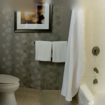 Courtyard by Marriott Carson City - Bathroom - Hotels Near Me - Carson City, Nevada