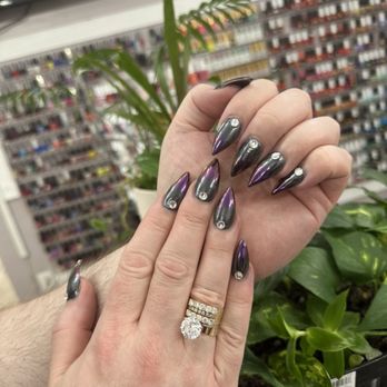 Lilly's Nails & Spa - Latest session with Kim! - Nail Salons Near Me - New Orleans, Louisiana Lilly's Nails & Spa - Latest session with Kim! - Nail Salons Near Me - New Orleans, Louisiana