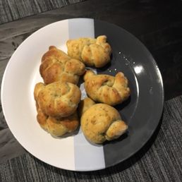 Chef Joe made garlic knots as the appetizer since my parents love garlic bread