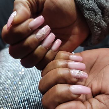 Eazy Nails Spa - Lisa does the most flawless nails. Absolutely any design colors or style. And guess what THEY LAST FOR WEEKS - Nail Salons Near Me - Waldorf, Maryland
