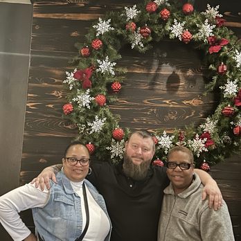 Charred - 3 Army veterans. Outstanding! - Pizza Near Me - Midlothian, Virginia Charred - 3 Army veterans. Outstanding! - Pizza Near Me - Midlothian, Virginia