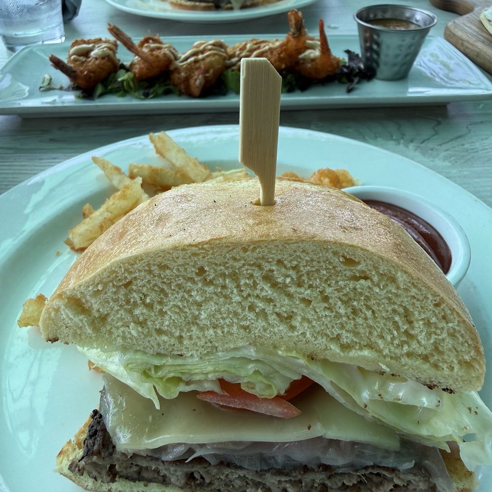 Coral Del Mar - Del Mar Wagyu Burger ($24): would not recommend - Asian Fusion Near Me - Del Mar, California Coral Del Mar - Del Mar Wagyu Burger ($24): would not recommend - Asian Fusion Near Me - Del Mar, California