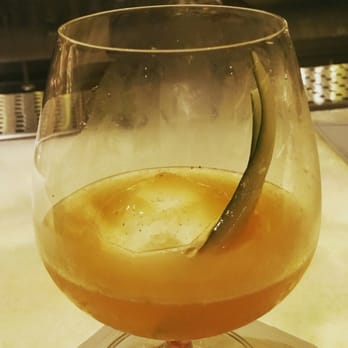 SubAstor - Sunset - Hendrix, lemon and juniper - Cocktail Bars Near Me - Rio de Janeiro, RJ