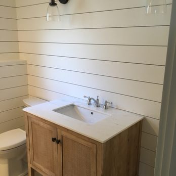 Decor - a bathroom with a sink and toilet - General Contractors Near Me - Federal Way, Washington Decor - a bathroom with a sink and toilet - General Contractors Near Me - Federal Way, Washington