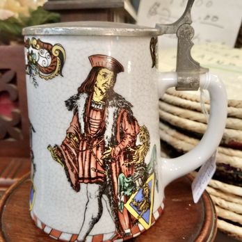 Alice's Vintage Cottage - Alice's Vintage Cottage - Used, Vintage & Consignment Near Me - Wrightwood, California