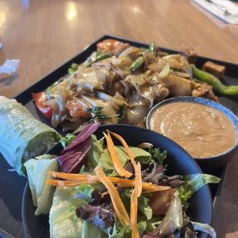 Tamee Thai Restaurant - TaMee Combo consisting of the Pad Kee Mao with Tofu, Spring Roll, and Salad. - Thai Near Me - Alameda, California