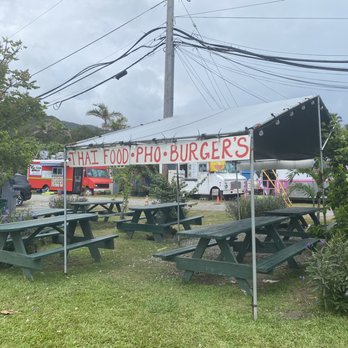 Thai Food Express - Seating - Food Trucks Near Me - Hauula, Hawaii