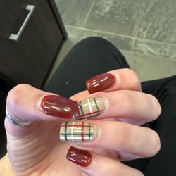 Nails Of America - They did great on the design! but all nails except my thumb have lifted.