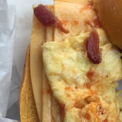 Moriches Bagel Deli - Absolutely disgusting cheese is not even melted!!