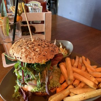 Jasper - Lecker Platz Hirsch Burger - Burgers Near Me - Braunlage, NI Jasper - Lecker Platz Hirsch Burger - Burgers Near Me - Braunlage, NI
