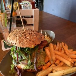 Jasper - Lecker Platz Hirsch Burger