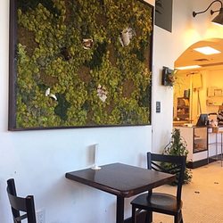 Hildegard's Bakery - Dining decor