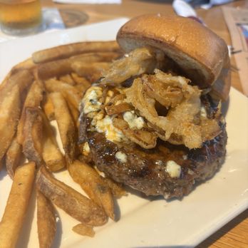Rock Bottom Restaurant & Brewery - Blue cheese burger - Breweries Near Me - Daytona, Florida Rock Bottom Restaurant & Brewery - Blue cheese burger - Breweries Near Me - Daytona, Florida