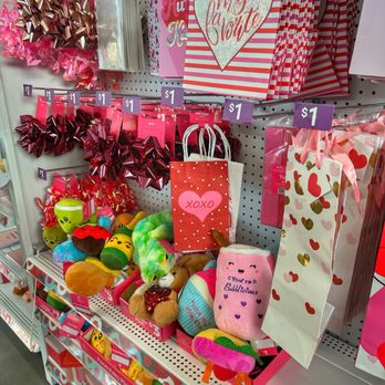 pOpshelf - Valentine's Day gift bags - Party Supplies Near Me - Round Rock, Texas