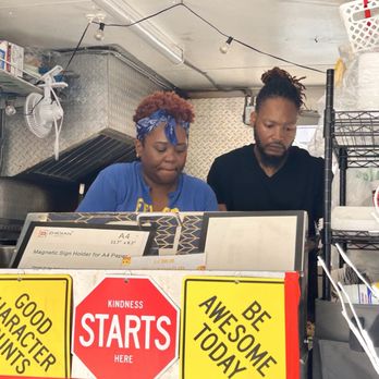 Feeed Myyy Bellyyy - Hardworking couple getting those orders out! - Food Trucks Near Me Feeed Myyy Bellyyy - Hardworking couple getting those orders out! - Food Trucks Near Me