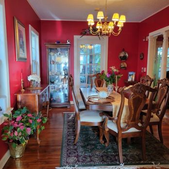 Sabal Palm House Bed & Breakfast - Dining area. One of several areas where you could have breakfast - Bed & Breakfast Near Me - Lake Worth, Florida Sabal Palm House Bed & Breakfast - Dining area. One of several areas where you could have breakfast - Bed & Breakfast Near Me - Lake Worth, Florida