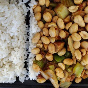 Canton Kitchen - a container of rice and cashews - Food Trucks Near Me - Portland, Oregon Canton Kitchen - a container of rice and cashews - Food Trucks Near Me - Portland, Oregon