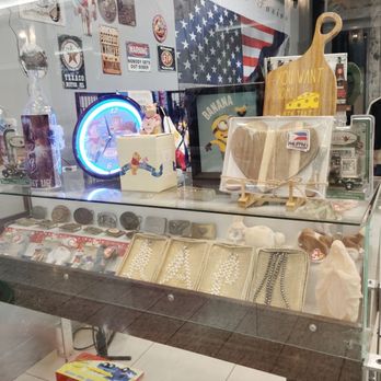 D&D Custom Designs - Inside - Graphic Design Near Me - Las Vegas, Nevada