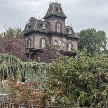 Disneyland Paris - Amusement Parks Near Me Disneyland Paris - Amusement Parks Near Me