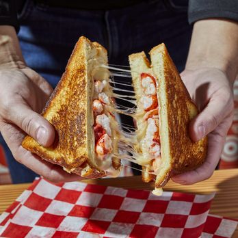 Washington Hall - Food Court Near Me - Chicago, Illinois