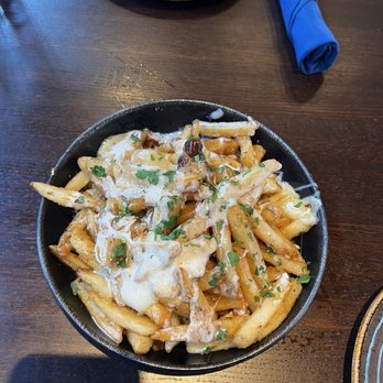 Puttshack - Pittsburgh - Poutine - Mini Golf Near Me - Pittsburgh, Pennsylvania