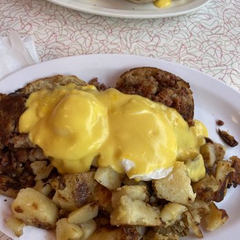 Dream Diner - Irish Benedict - Diners Near Me - Tyngsboro, Massachusetts Dream Diner - Irish Benedict - Diners Near Me - Tyngsboro, Massachusetts