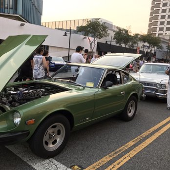 Glendale Cruise Night - So many cool, classic, vintage & meticulously restored vehicles@ Glendale Cruise Night - Festivals Near Me - Glendale, California