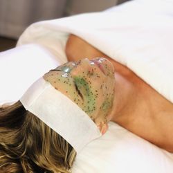 Zhanna Skin Spa - Radiance rescue facial