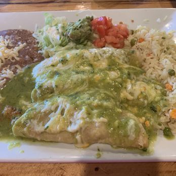 El Ranchito - 2 beef and 1shrimp enchilada plate with spicy green sauce - Mexican Near Me - Guymon, Oklahoma