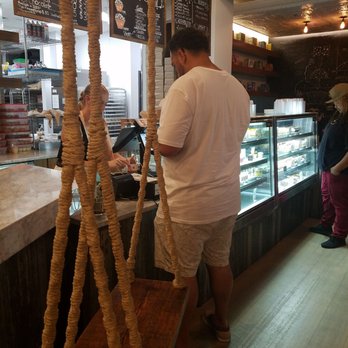 Molly's Cupcakes - Cupcakes Near Me - Chicago, Illinois