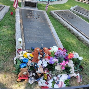 Graceland - Museums Near Me - Memphis, Tennessee Graceland - Museums Near Me - Memphis, Tennessee