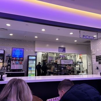 Taco Bell Cantina - Pickup area - Fast Food Near Me - New York, New York Taco Bell Cantina - Pickup area - Fast Food Near Me - New York, New York
