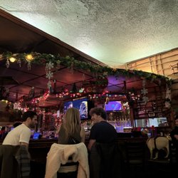 Trad'r Sam - Bar area