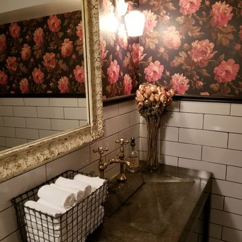 North & Navy - Such a beautiful washroom - Italian Near Me - Ottawa, Ontario North & Navy - Such a beautiful washroom - Italian Near Me - Ottawa, Ontario