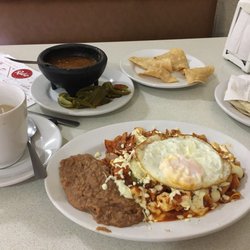Restaurante Rubio - Se ve mucho mejor d eso que es, yema dura, recalentado en microondas. La salsa... a dos horas de estar fermentada