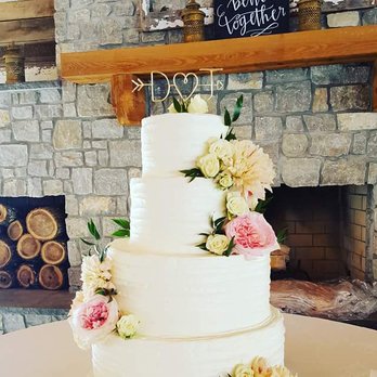 Triple Crown Bakery - Custom wedding cakes are our specialty - Bakeries Near Me - Franklin, Tennessee