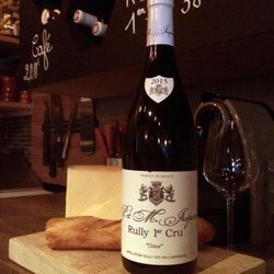 La Ruche - Un apéro en toute simplicité... vins, fromage et pain croustillant !