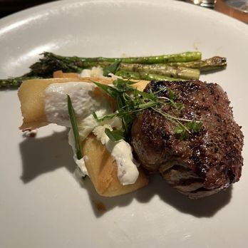 JOEY Rideau - steak - Canadian (New) Near Me - OTTAWA, Ontario JOEY Rideau - steak - Canadian (New) Near Me - OTTAWA, Ontario