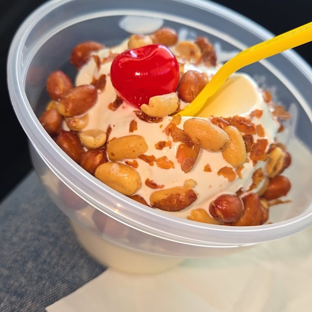 Andy's Frozen Custard - Hot fudge Sundae with Peanuts - Desserts Near Me - Orlando, Florida