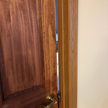 Candlewood Suites - Saint Charles - That's the most that we can close the bedroom door because it drags on the carpet - Hotels Near Me - Saint Charles, Missouri Candlewood Suites - Saint Charles - That's the most that we can close the bedroom door because it drags on the carpet - Hotels Near Me - Saint Charles, Missouri