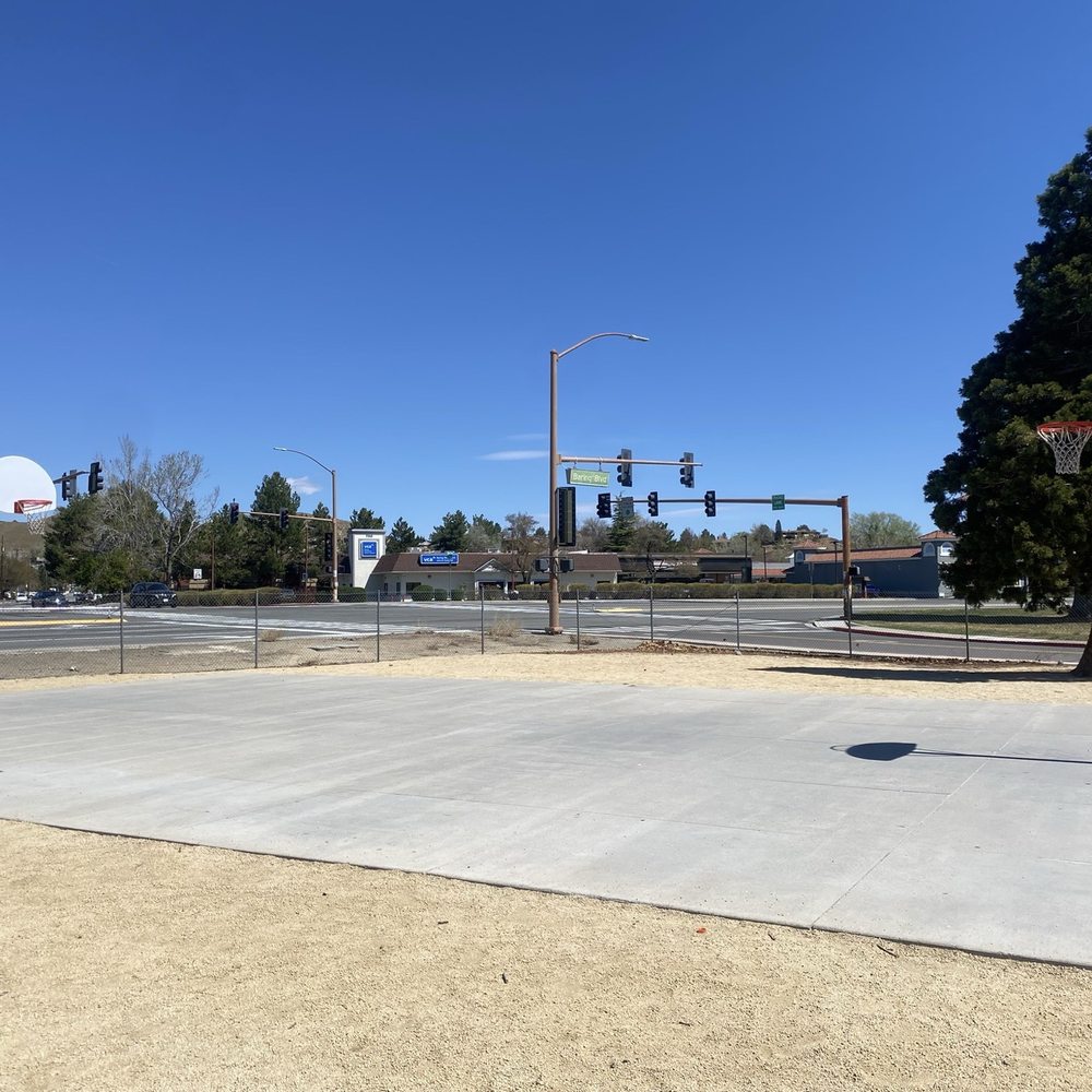 Shelly Park - Basketball court. - Parks Near Me - Sparks, Nevada